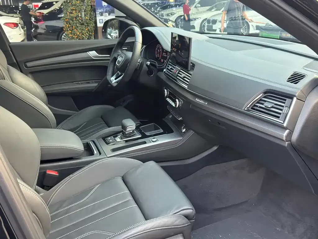 Audi Q5L 2024 из CN, фото 8