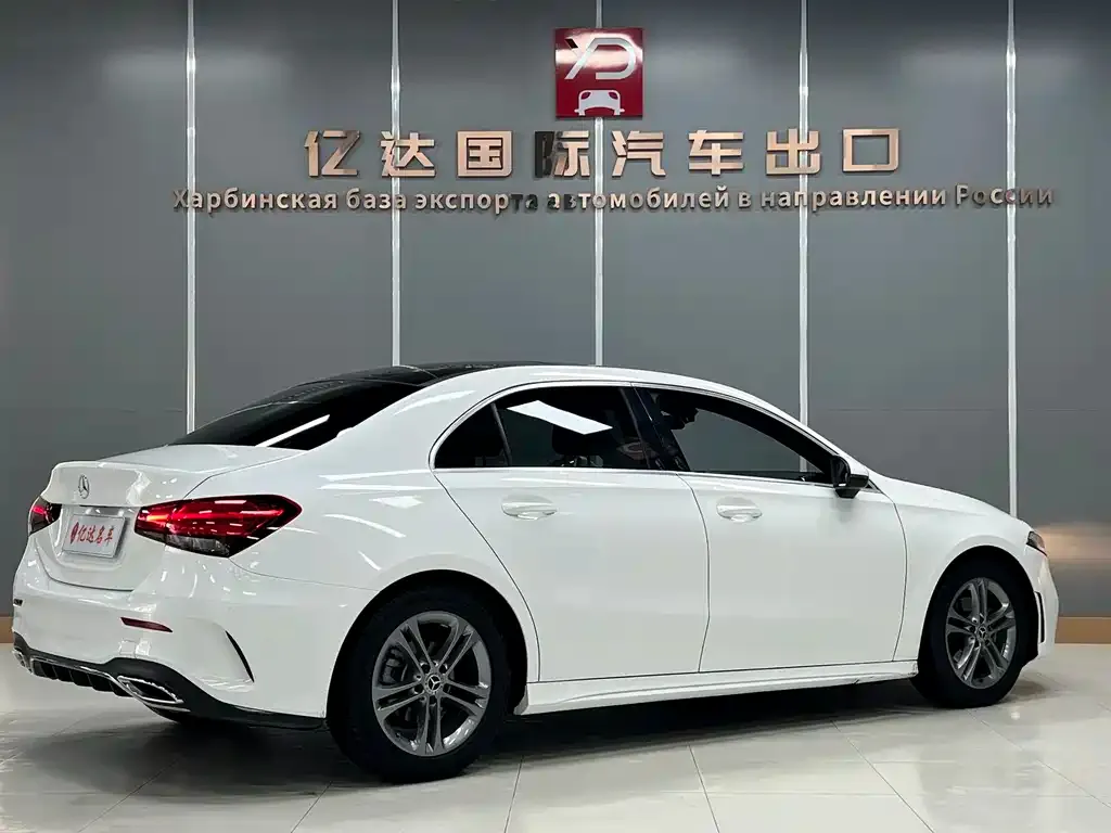 Mercedes-Benz A-Class 2023 из CN, фото 6