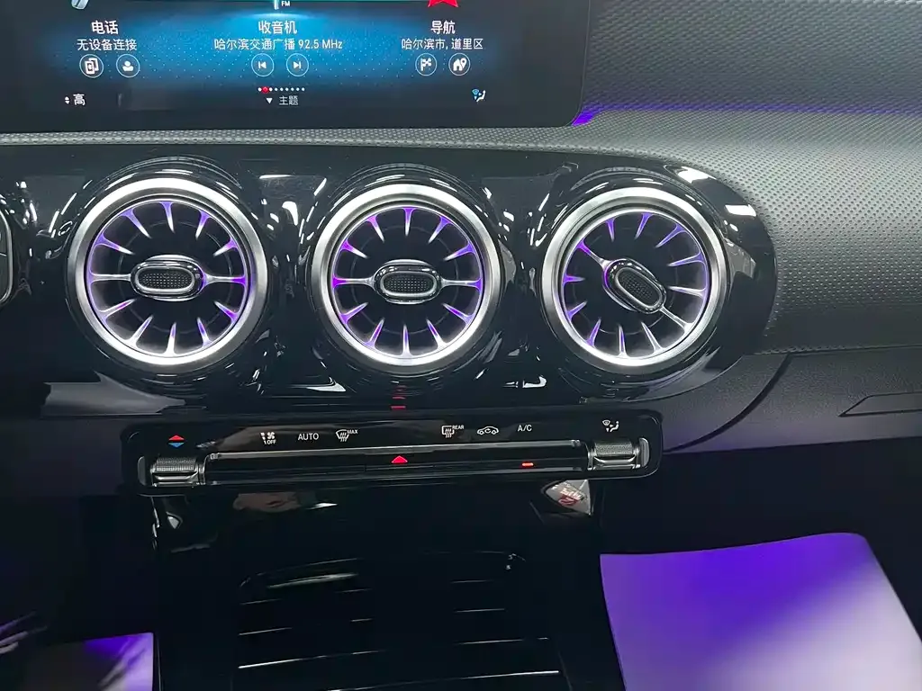 Mercedes-Benz A-Class 2023 из CN, фото 2