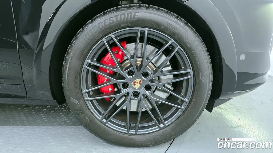 Porsche Cayenne 2025 из KR, фото 2