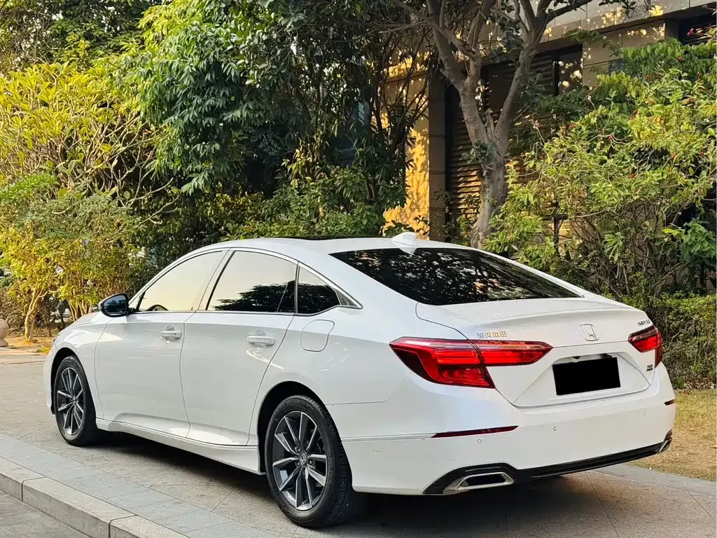Honda Inspire — фото 2