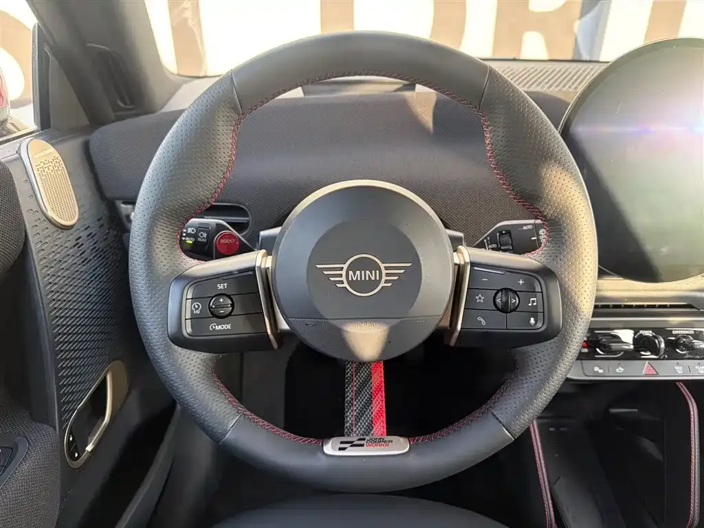 MINI JCW Electric 2025 из CN, фото 7