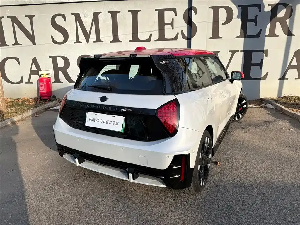MINI JCW Electric 2025 из CN, фото 10
