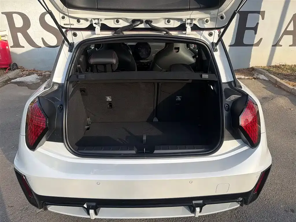 MINI JCW Electric 2025 из CN, фото 9