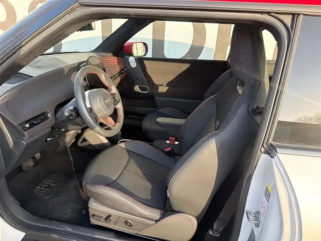 MINI JCW Electric 2025 из CN, фото 2