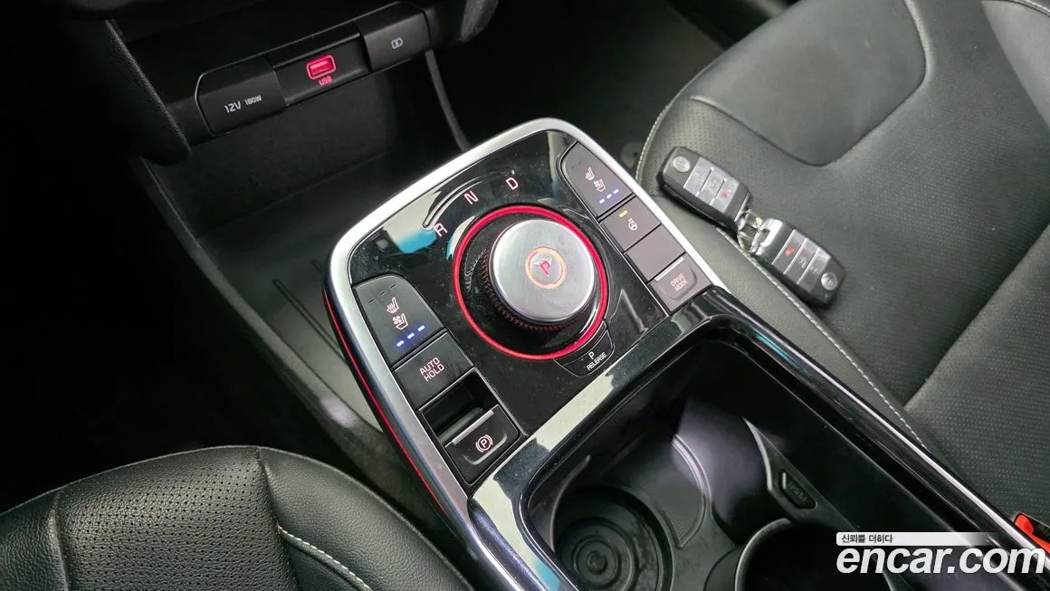 Kia Niro — фото 9