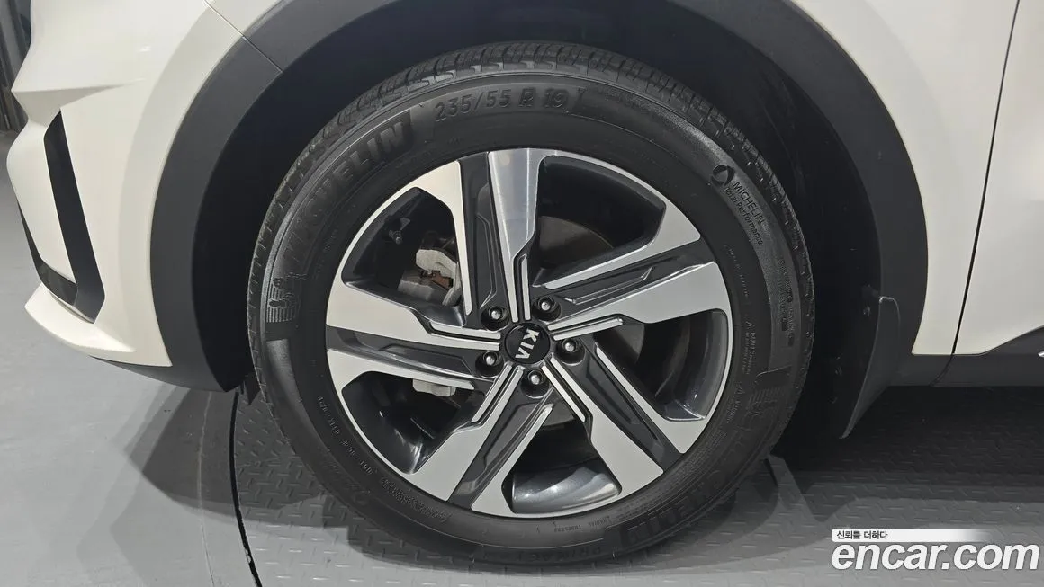 Kia Sorento — фото 6
