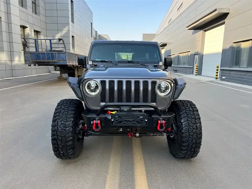 Jeep Wrangler 2023 из CN, фото 2