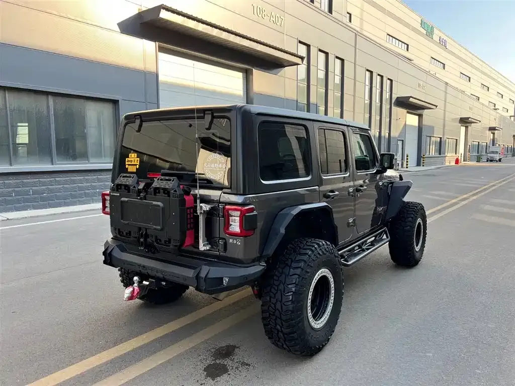 Jeep Wrangler 2023 из CN, фото 7
