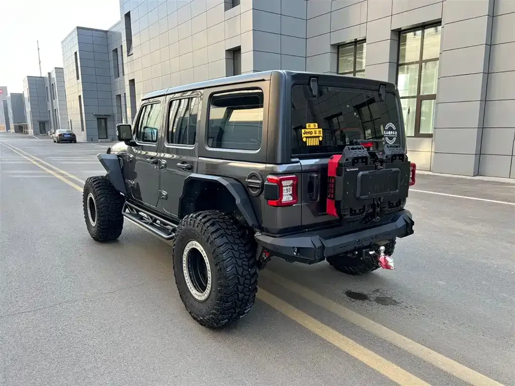 Jeep Wrangler 2023 из CN, фото 3