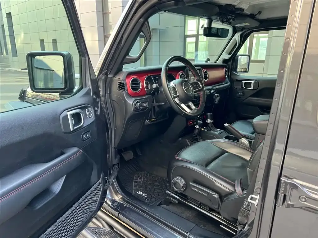 Jeep Wrangler 2023 из CN, фото 6