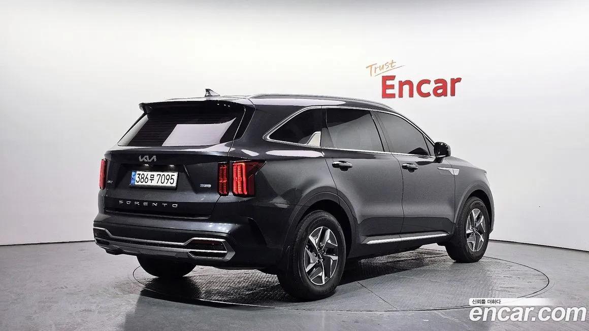 Kia Sorento — фото 4