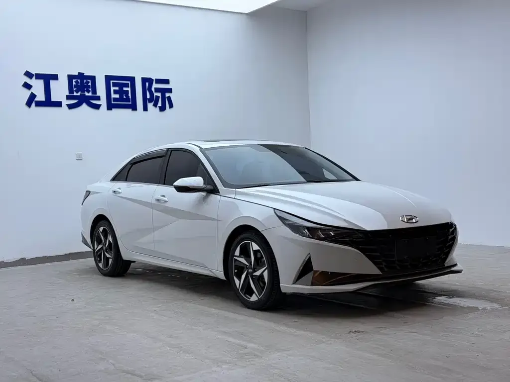 Hyundai Elantra 2023 из CN, фото 9
