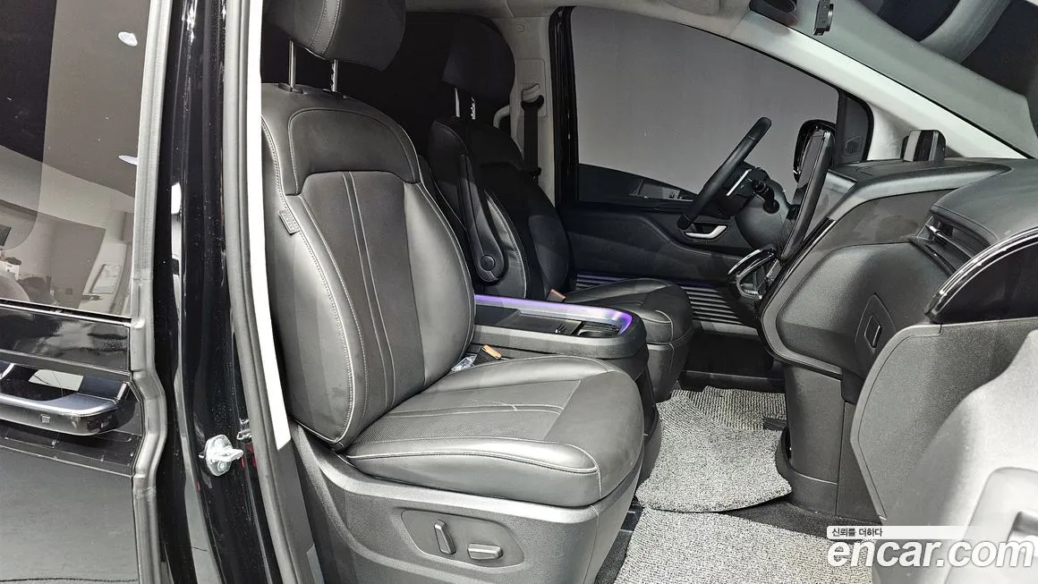 Hyundai Staria — фото 2