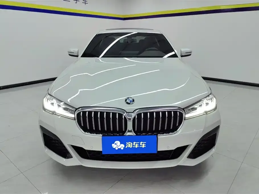 BMW 5 Series — фото 10