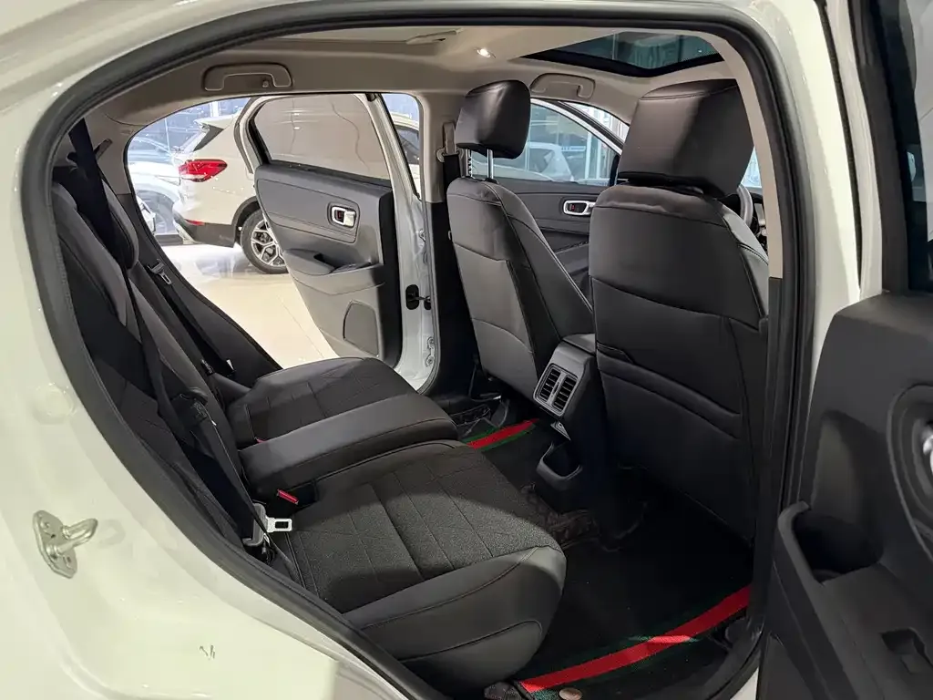 Honda Vezel 2023 из CN, фото 4