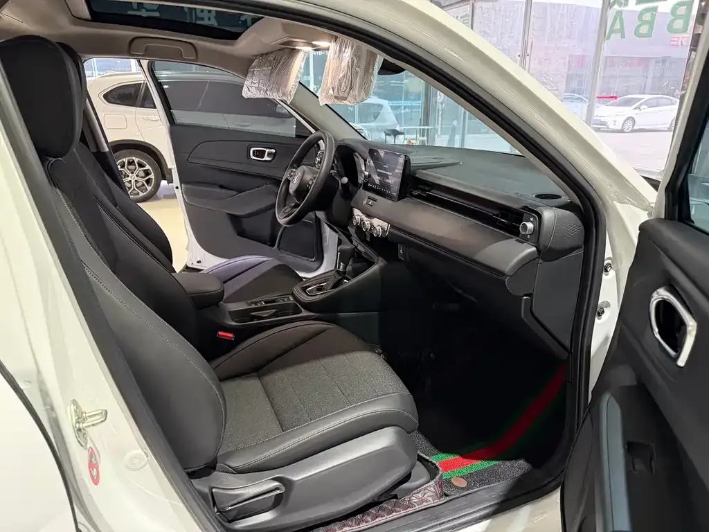 Honda Vezel 2023 из CN, фото 10