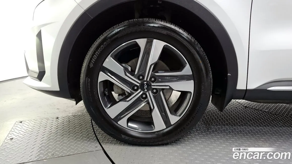 Kia Sorento — фото 9