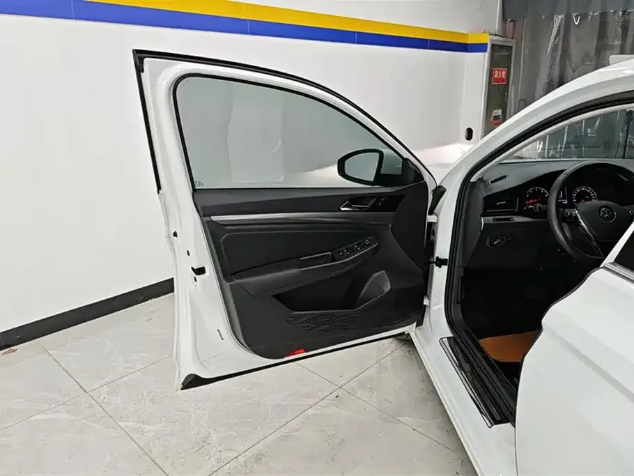 Volkswagen Bora 2022 из CN, фото 7