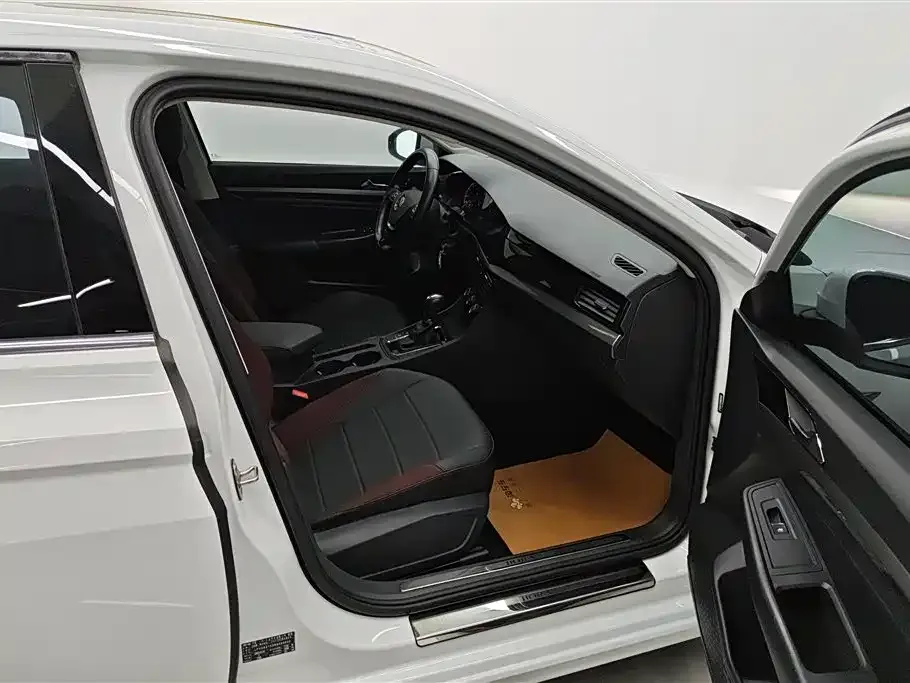 Volkswagen Bora 2022 из CN, фото 8