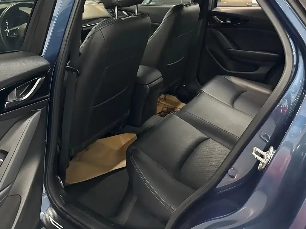 Mazda CX-4 2021 из CN, фото 2