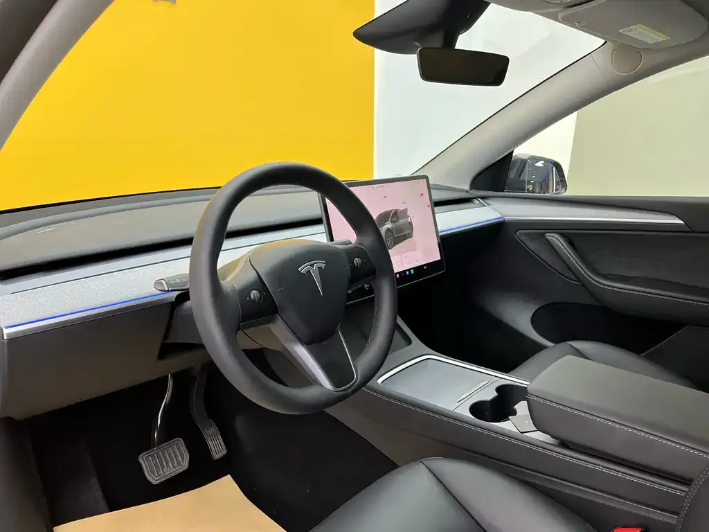 Tesla Model Y 2025 из CN, фото 3