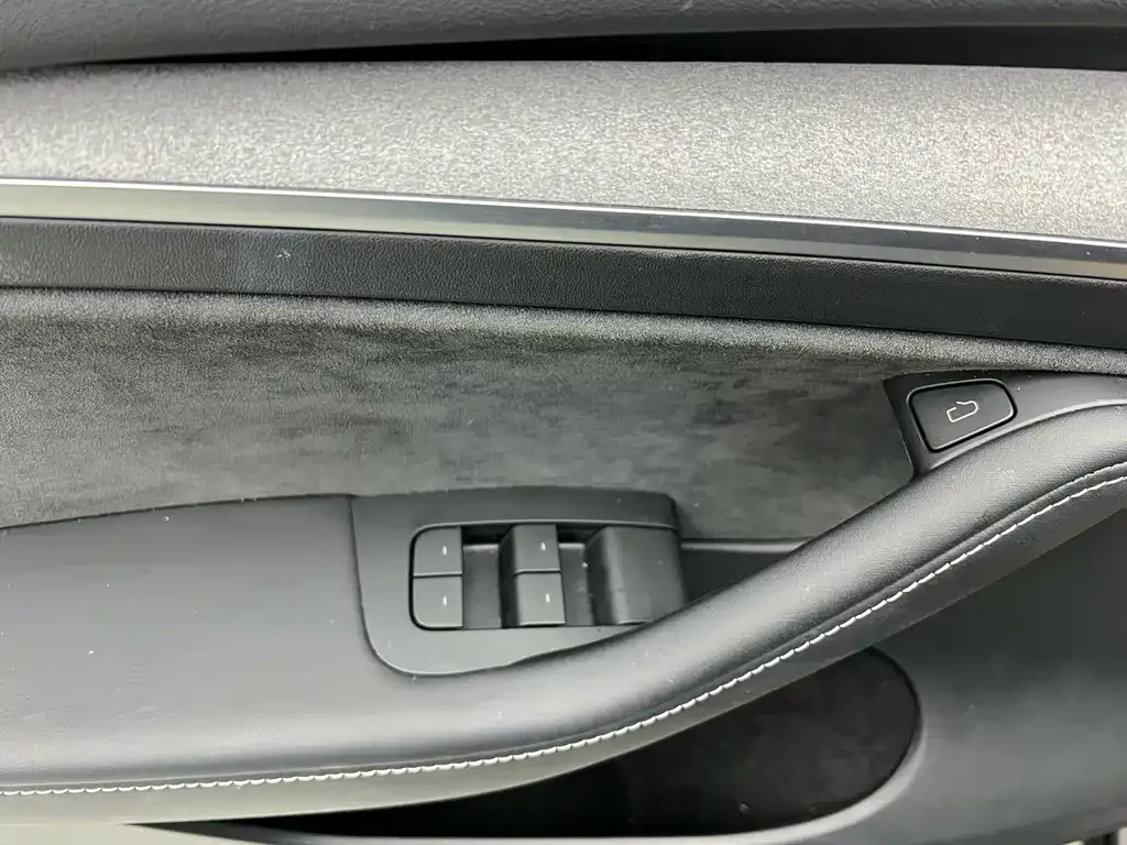 Tesla Model Y 2025 из CN, фото 8