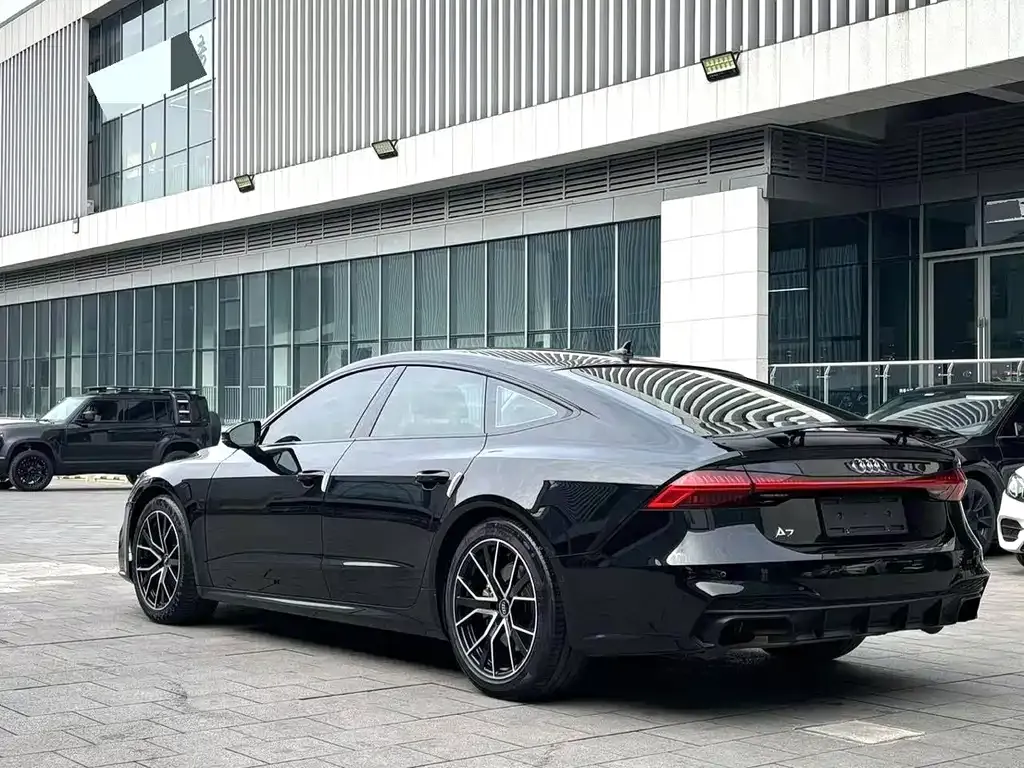 Audi A7 2021 из CN, фото 7