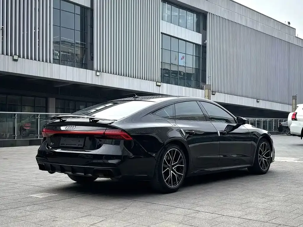 Audi A7 2021 из CN, фото 8