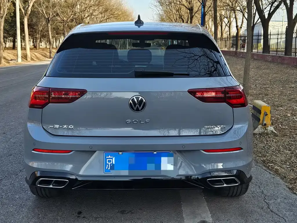 Volkswagen Golf 2023 из CN, фото 9