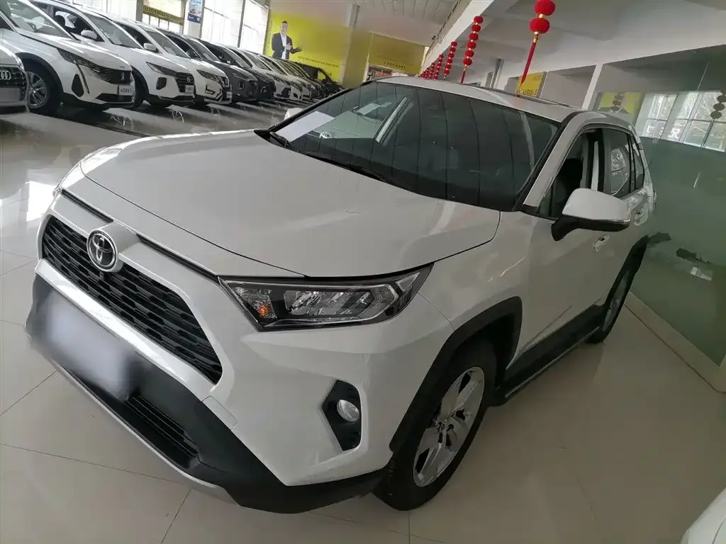 Toyota RAV4 2022 из CN, фото 1