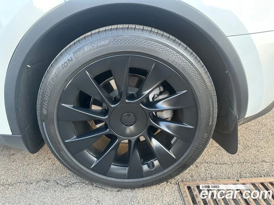 Tesla Model Y 2024 из KR, фото 3
