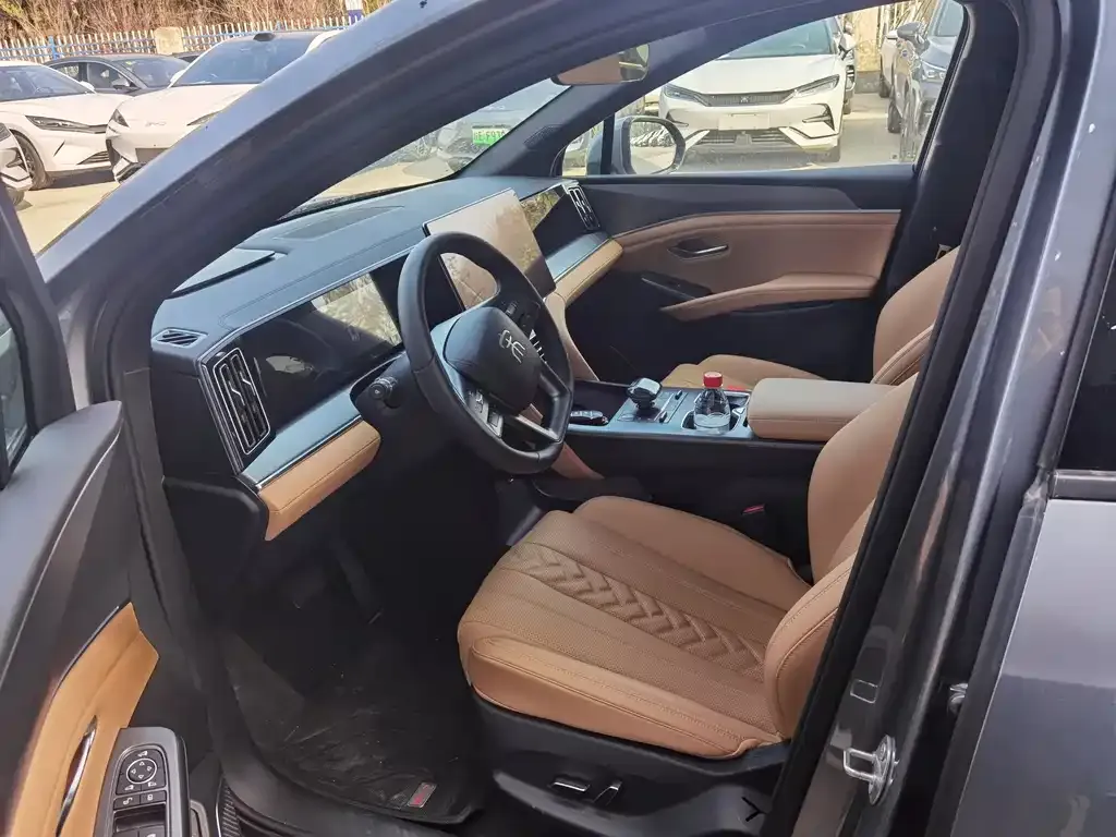 BYD L DM-i 2025 из CN, фото 2