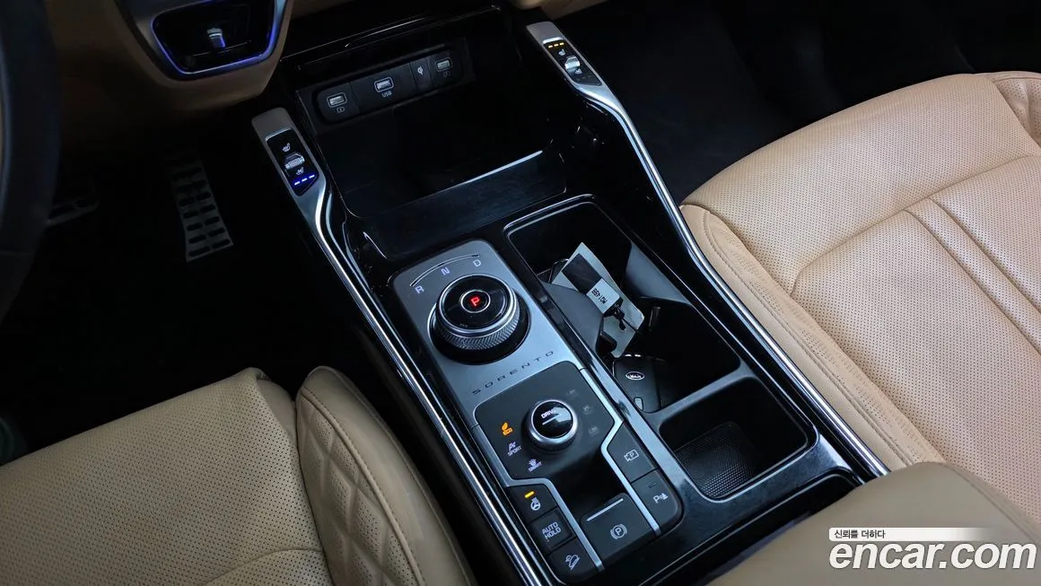 Kia Sorento — фото 10
