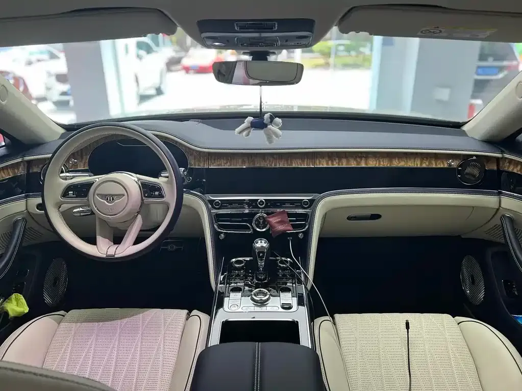 Bentley Flying Spur 2022 из CN, фото 9