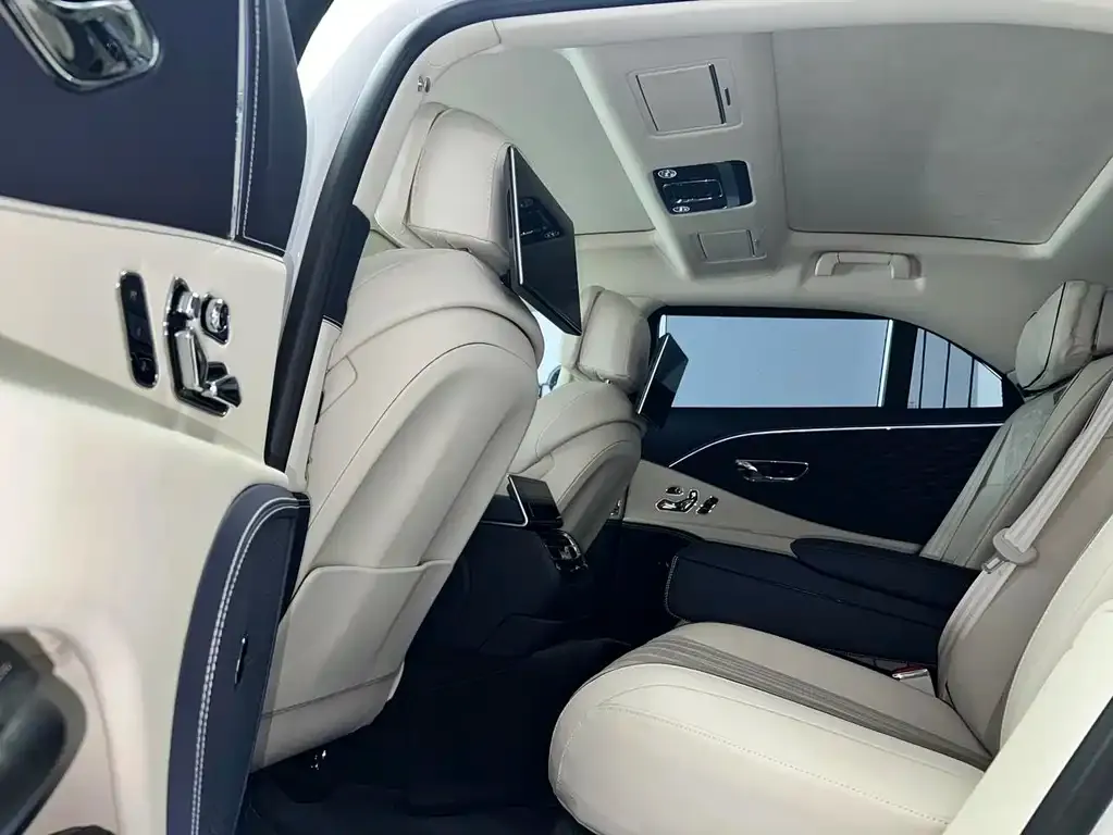 Bentley Flying Spur 2022 из CN, фото 2