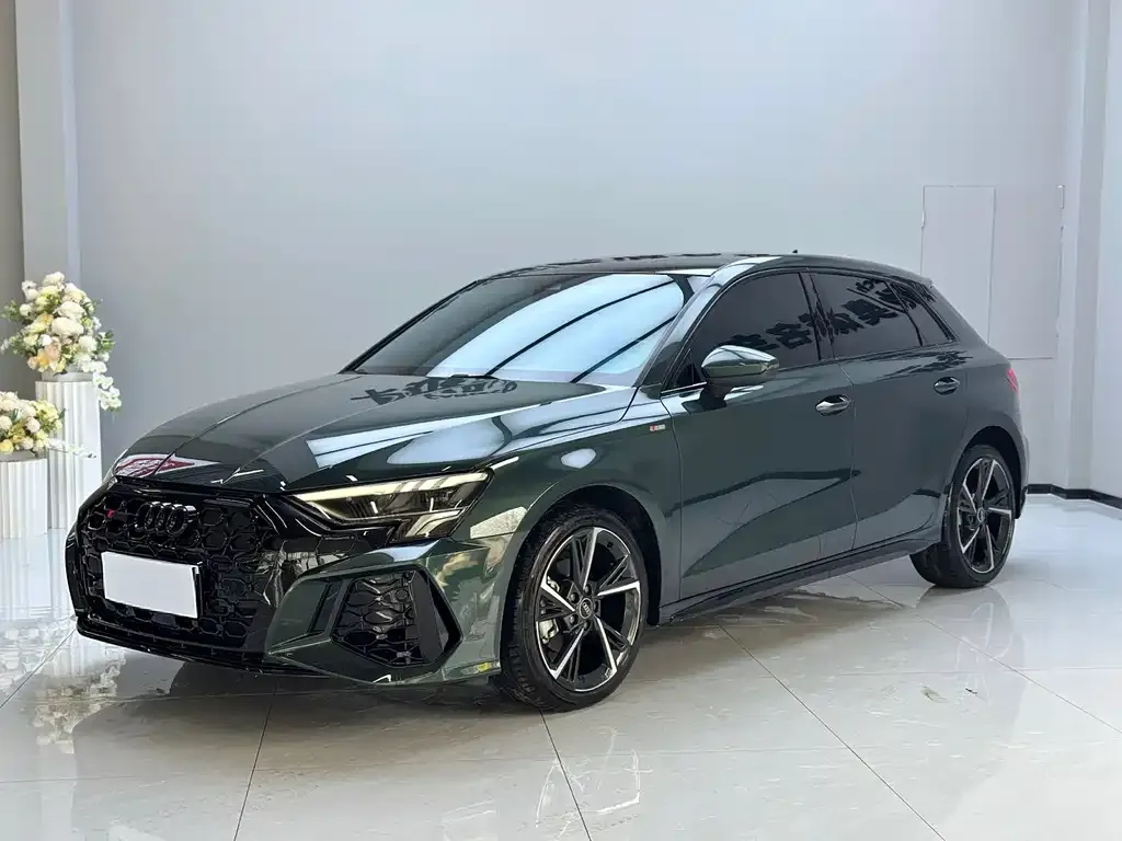 Audi A3 2024 из CN, фото 1