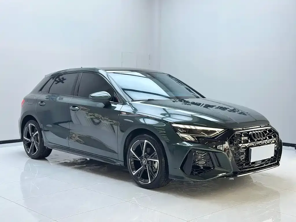 Audi A3 2024 из CN, фото 2