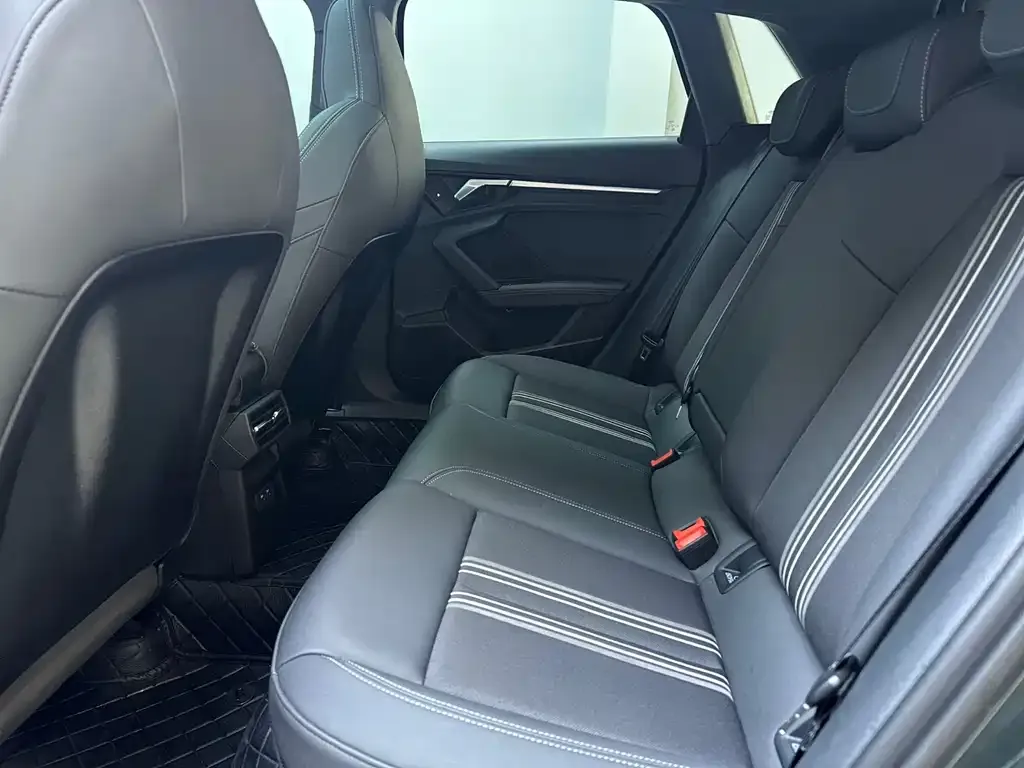 Audi A3 2024 из CN, фото 10