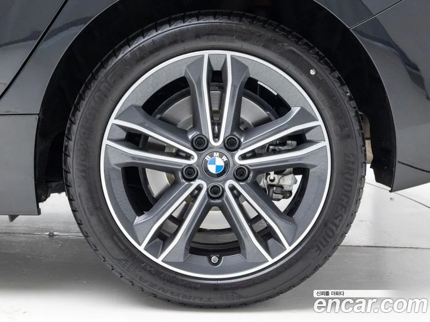 BMW 1-Series — фото 10