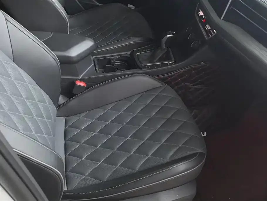 Volkswagen Sagitar 2023 из CN, фото 3