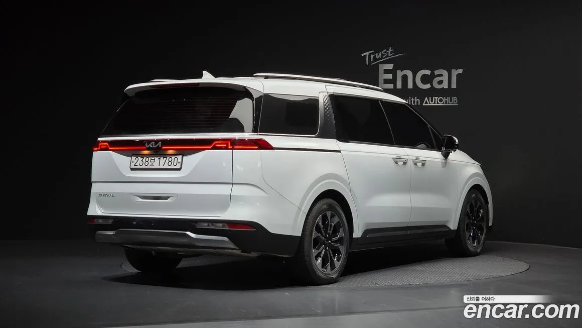 Kia Carnival 2023 из KR, фото 2