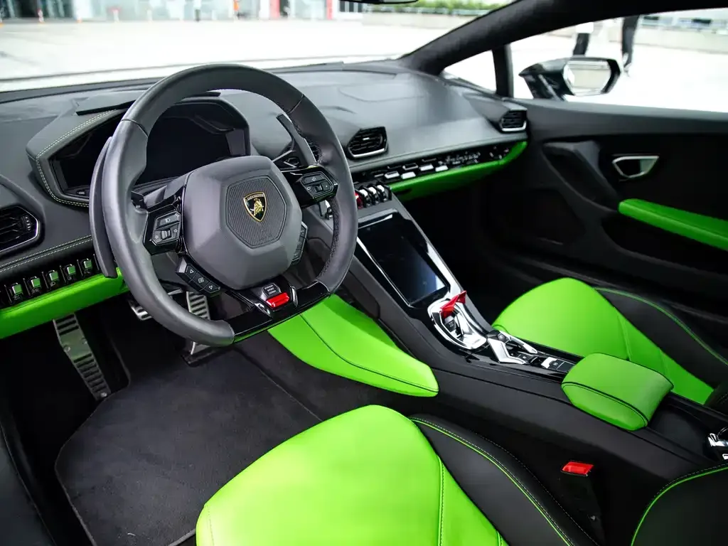 Lamborghini Huracan 2023 из CN, фото 6