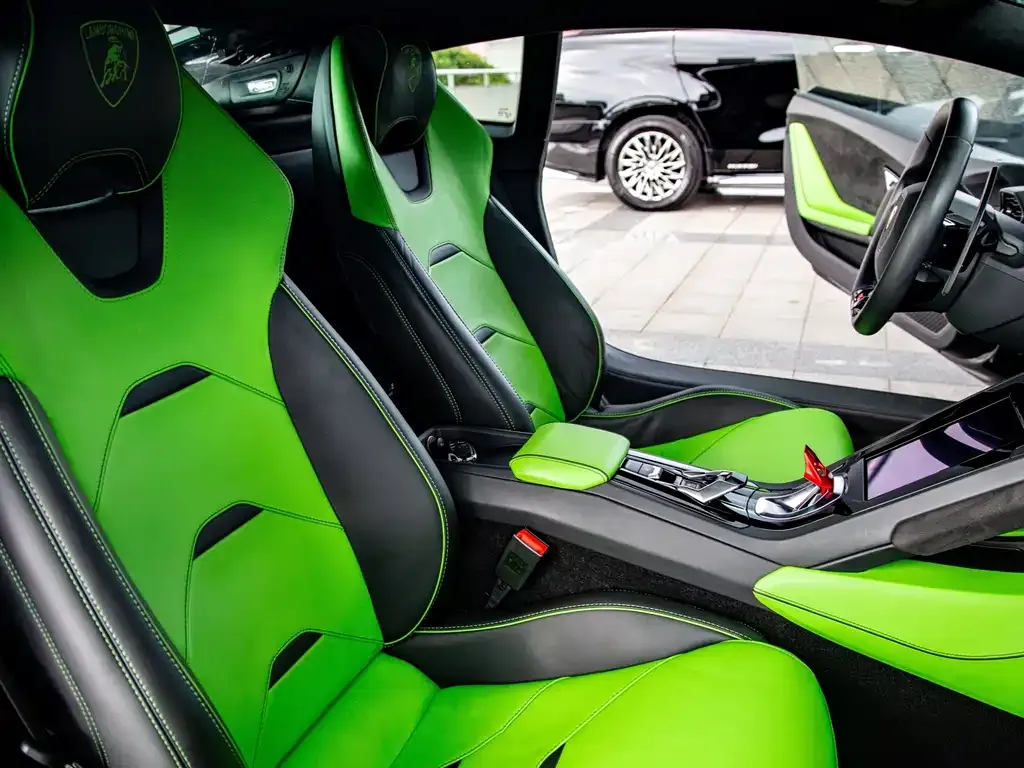 Lamborghini Huracan 2023 из CN, фото 3