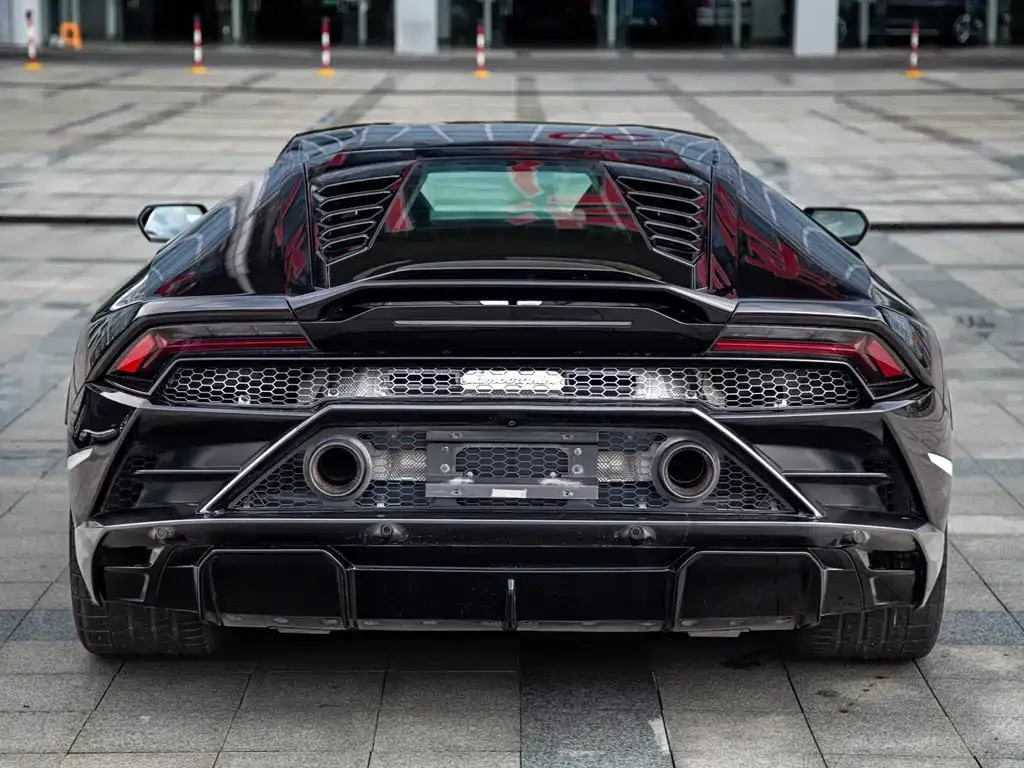 Lamborghini Huracan 2023 из CN, фото 9