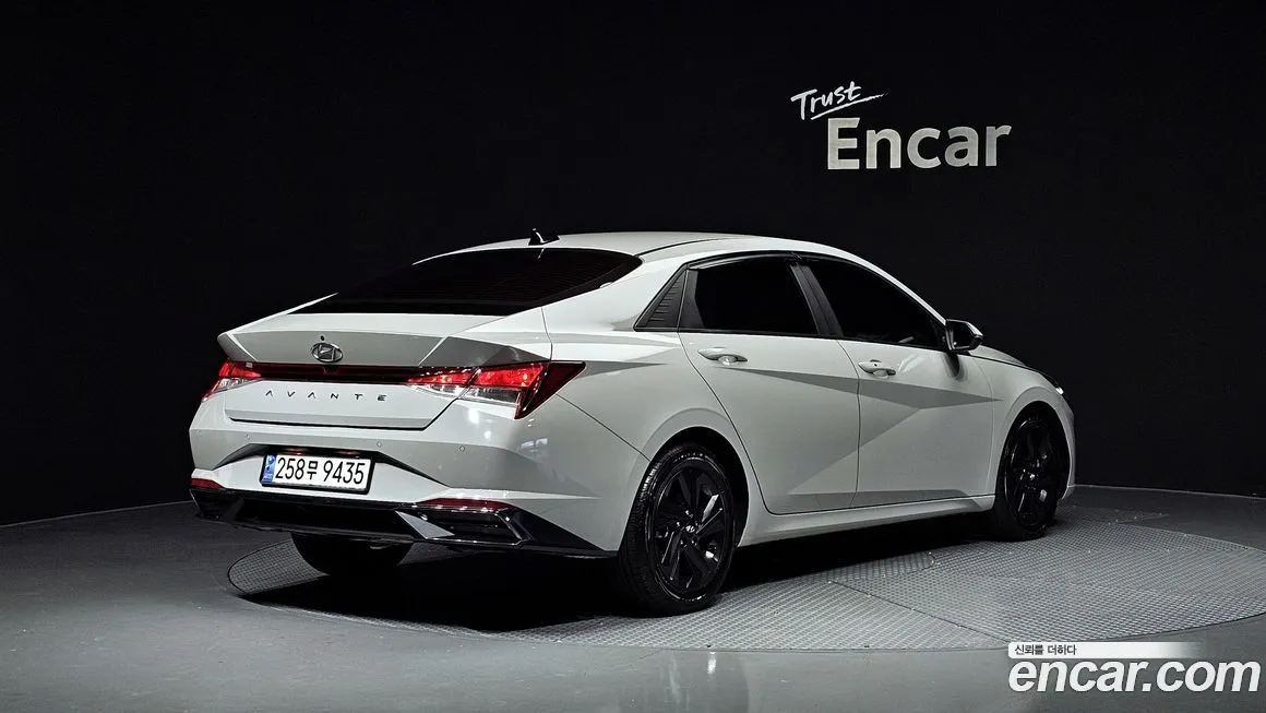 Hyundai AVANTE — фото 5