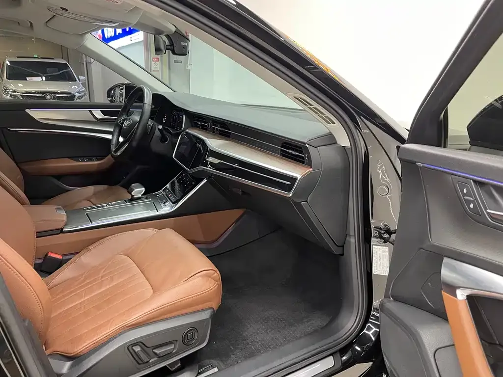 Audi A6L 2022 из CN, фото 10