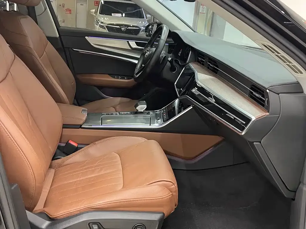 Audi A6L 2022 из CN, фото 4
