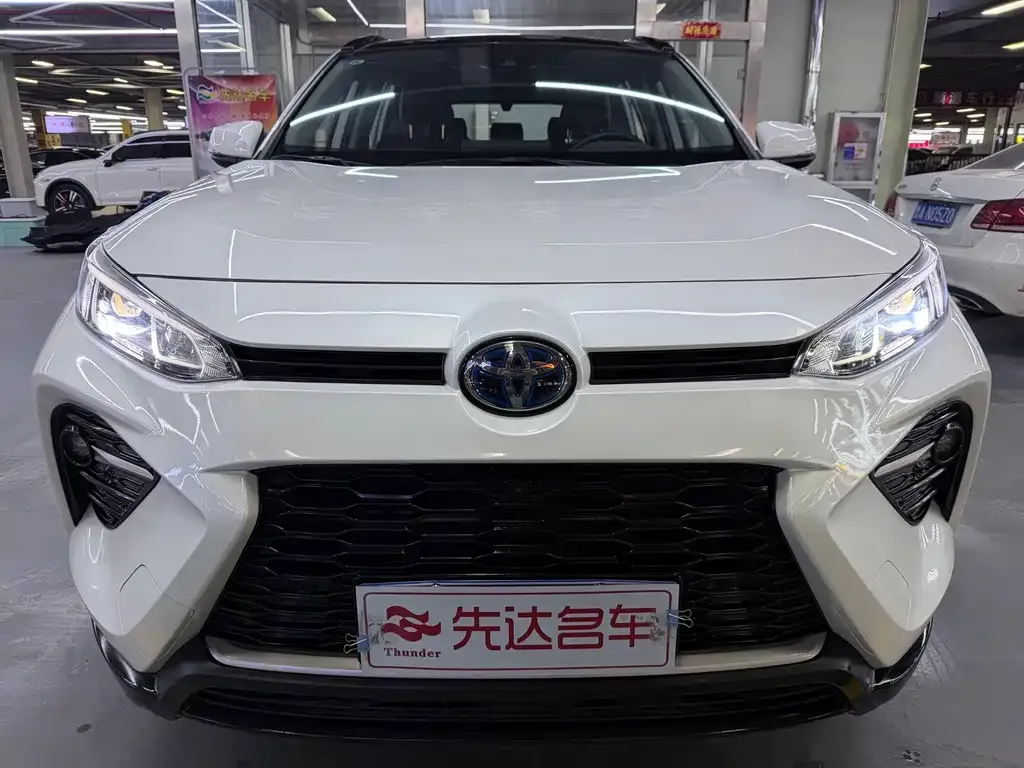 Toyota Wildlander 2023 из CN, фото 1