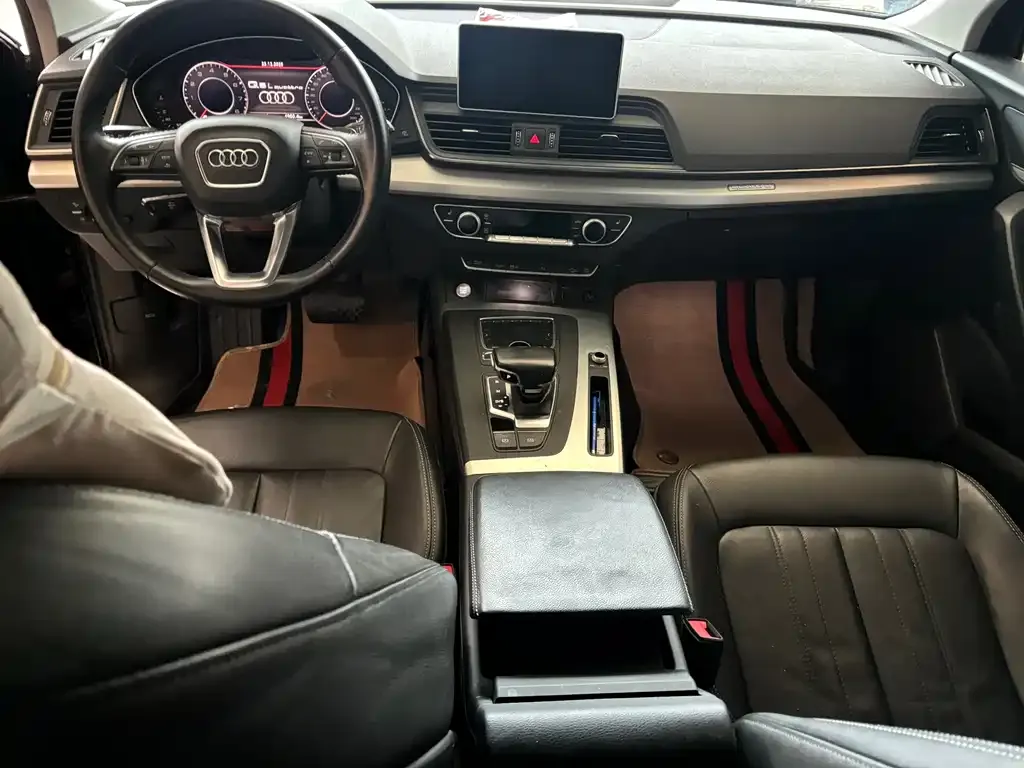 Audi Q5L 2021 из CN, фото 6